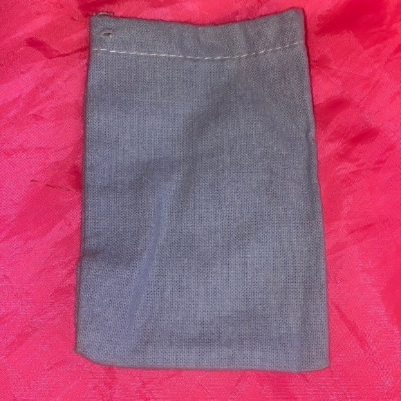 Vintage Gray draw string designer bag from Judith Leiber - Picture 3 of 3